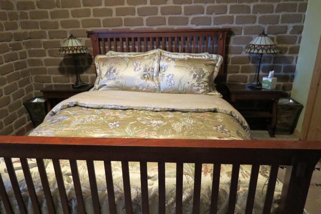 Silver River Adobe Inn Bed And Breakfast ฟาร์มิงตัน ภายนอก รูปภาพ